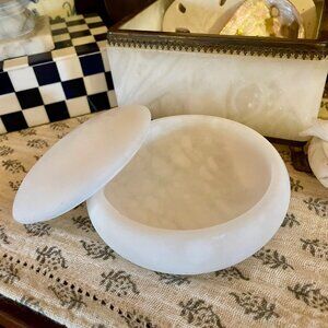 Vintage Alabaster Trinket Box with Lid – Round Stone Jewelry Dish